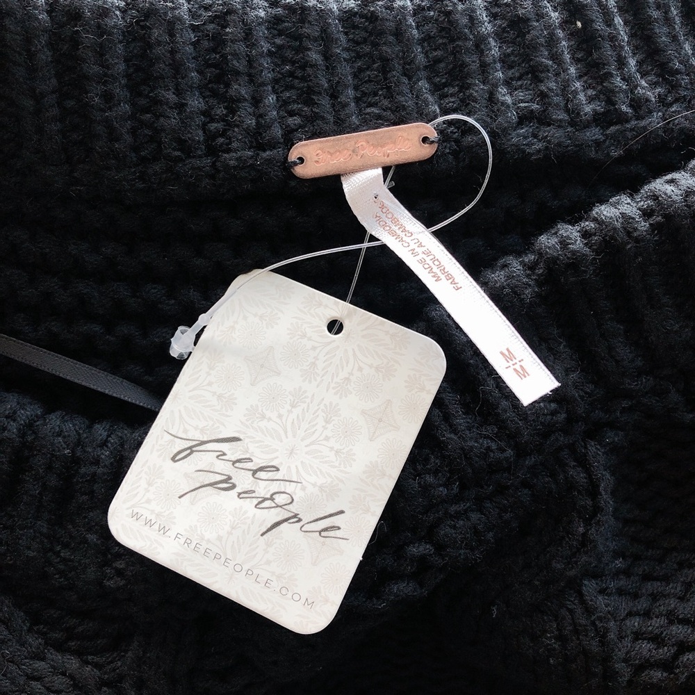 Free People sweater Women's Dream Cable Crew pullover sweater black cable knit - Picture 11 of 12